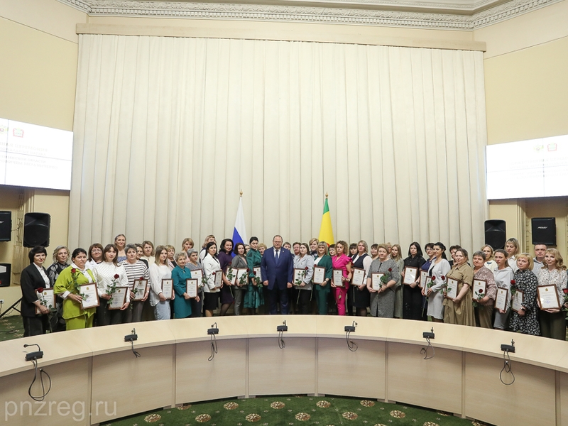Мельниченко поблагодарил всех, кто занимался приемом белгородских школьников
