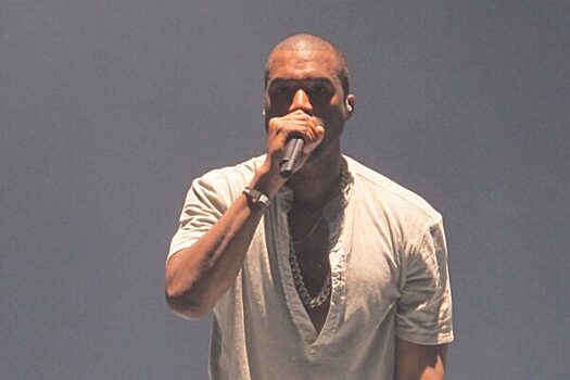 Рэпер Канье Уэст извинился за антисемитские заявления, сославшись на болезнь