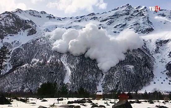 В результате схода лавины в Турции погибли пятеро военных