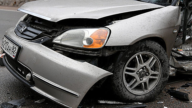 По принципу домино: в Крыму водитель "Лады" устроил аварию из четырех авто