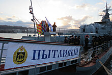 Корабль ЧФ "Пытливый" проследил за учениями НАТО в Черном море