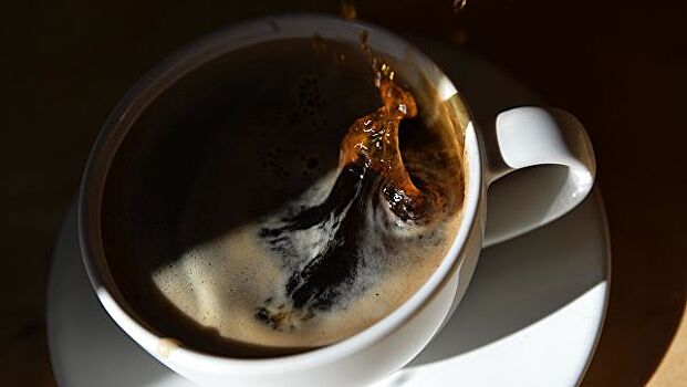 Россиянам назвали опасность кофе в жару