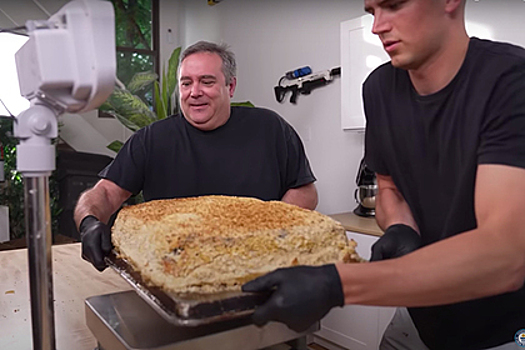 В США приготовили самый большой в мире наггетс