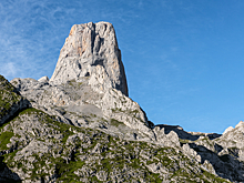 Россиянин сорвался со скалы во время экскурсии в Сочи