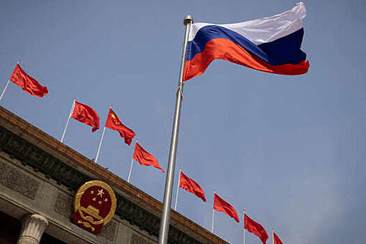 Песков: РФ и Китай держат контакт по вопросу минимизации проблем в расчетах