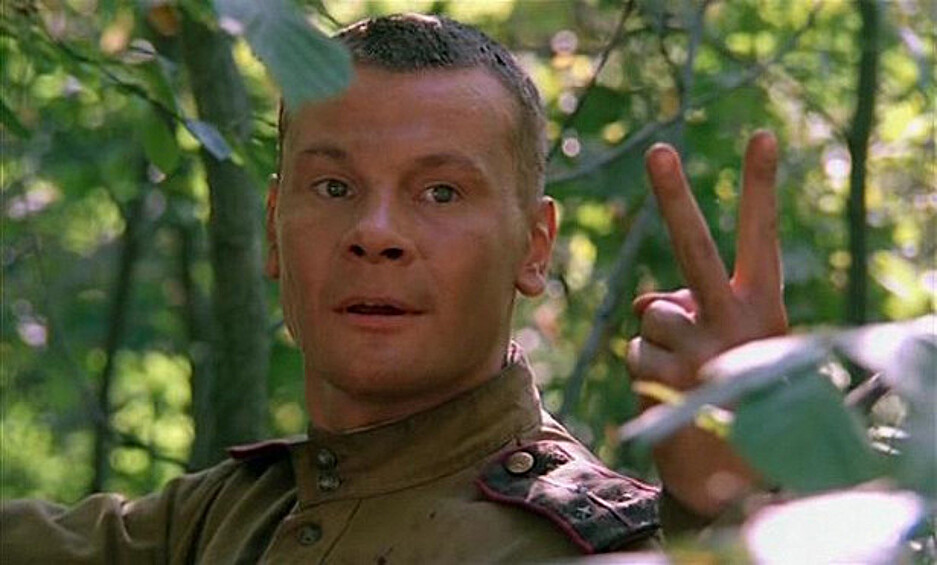 Евгений Таманцев, оперативник СМЕРШ, в военной драме Пташука "В августе 44-го…".  За эту роль актер получил премии "Ника" и "Золотой орел".