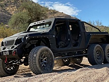 Шестиколесный Jeep Gladiator с кевларовым кузовом продали за 13 миллионов рублей