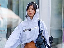 Сестра Бьянки Цензори появилась на публике в худи с надписью на русском