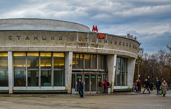 На 72 станциях московского метро появятся безопасные турникеты