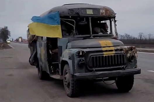 Замечена колонна ВСУ с ЗиЛ-157, ГАЗ-53 и автобусом КАвЗ-685