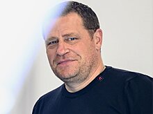 Гендиректор «Байера» заявил, что «не будет вести переговоры» с директором «Баварии» Эберлем по Та. Клубы договорились об условиях трансфера, но теперь мюнхенцы хотят заплатить меньше