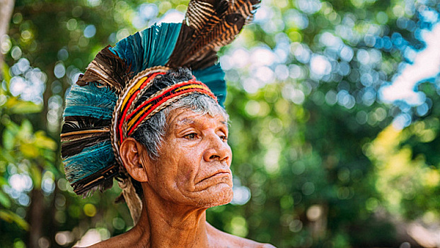 Бразилия проводит красочные мероприятия в честь Дня коренных народов