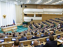 Совет Федерации одобрил закон об отказе парламентариев от пенсионных надбавок