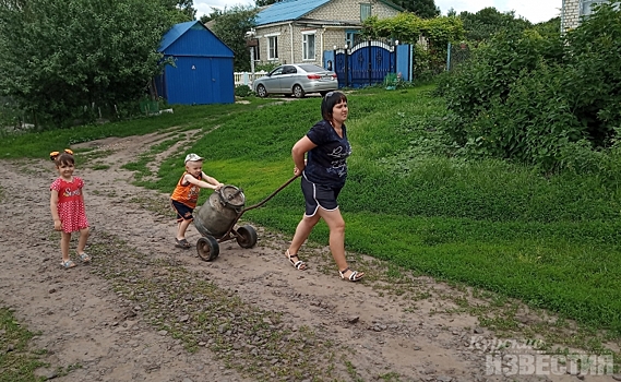 Курская область. В деревне Революционное отключили воду на 20 лет