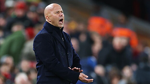 Экс-капитан «Ливерпуля» высказался о возможном увольнении Слота