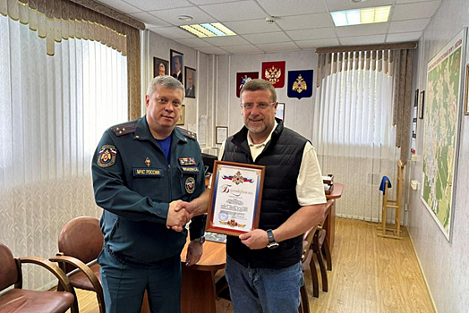 Представитель ОС при УВД по ЗелАО Владимир Уткин побывал в пожарно-спасательной части