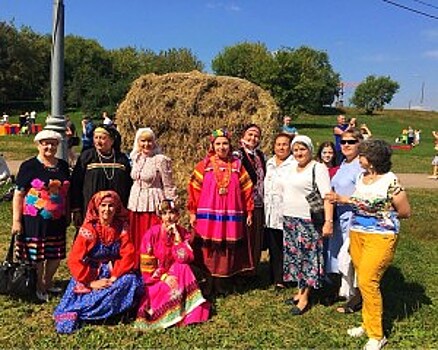 Получатели соцуслуг посетили творческий славянский фестиваль «Русское поле»