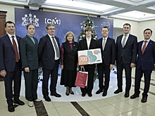 На Среднем Урале вручили 700-тысячную социальную карту жителя региона