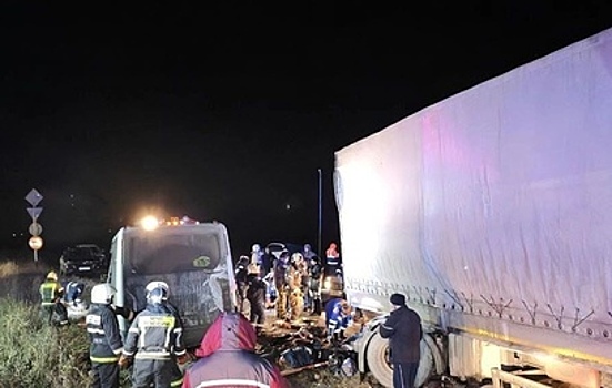 Страшная авария на трассе в Пермском крае: погибли 7 человек