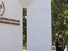 В Иркутске торжественно открыли памятник героям-медикам