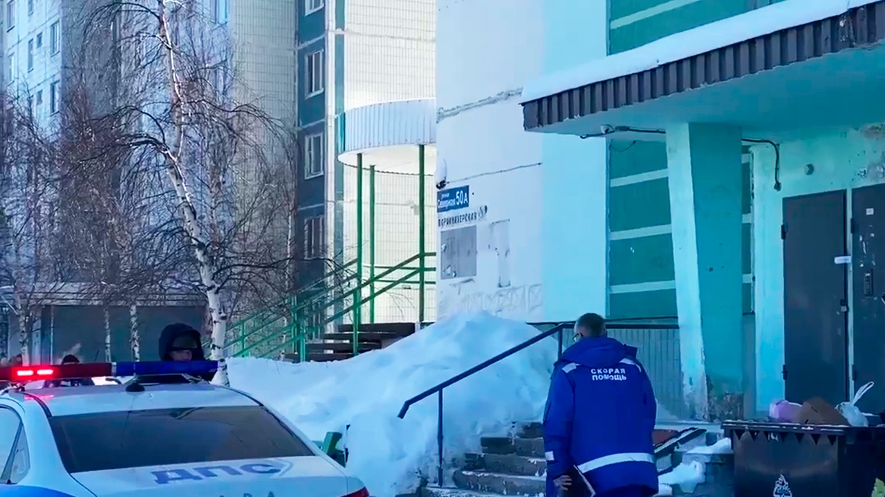 В Нижневартовске задержали мужчину, удерживающего сына в заложниках