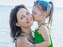 Екатерина Климова поделилась снимками своих повзрослевших четверых детей