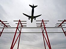 Самолет с 55 пассажирами на борту потерпел крушение