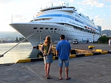 Круизный лайнер Astoria Grande не смог зайти в порт Стамбула