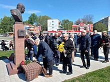 В Пензе почтили память бывшего губернатора Василия Бочкарева