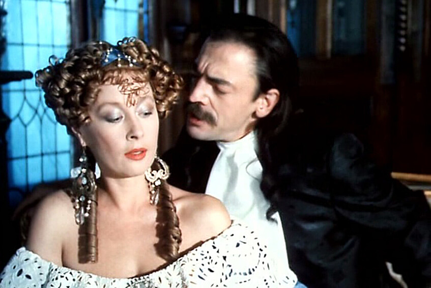 Актеры Лариса Удовиченко и Михаил Боярский в фильме «Тартюф», 1992 год