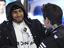 Жак Вильнёв: Молчание Хэмилтона – это способ дистанцироваться от Вольфа