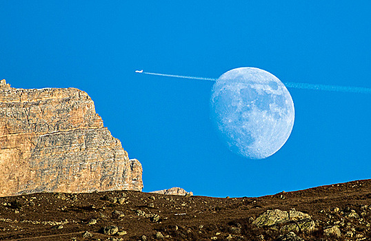 Россия и Китай построят атомную энергетическую станцию на Луне