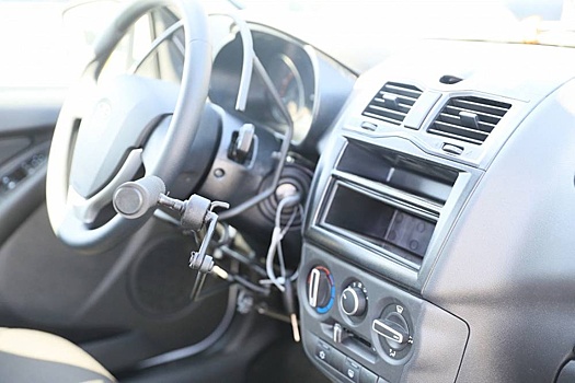 В Волгограде участникам боевых действий вручили автомобили