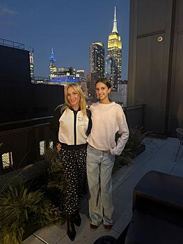 Кристина Орбакайте с дочерью проводит время в Нью-Йорке: фото