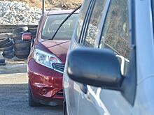 Неприятное послание оставили неизвестные на кузове дорогого автомобиля во Владивостоке