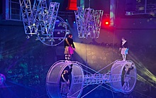 Рязанский цирк представил первое в мире инновационное шоу "Wow" с артистами-роботами