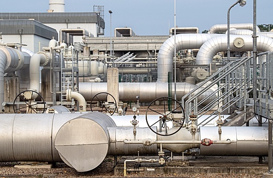 Европа ускорила отбор газа из хранилищ