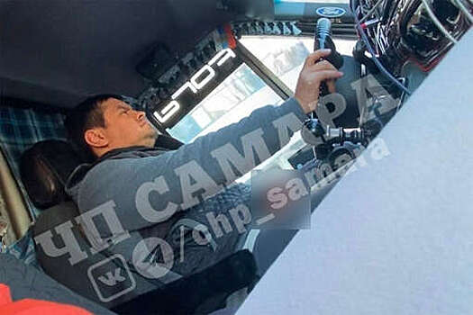 В Самаре водитель маршрутки мастурбировал во время движения