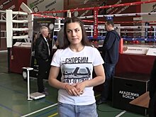Шарипова надела перед боем футболку с надписью "Скорбим, Санкт-Петербург"