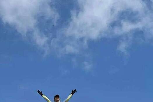 Телеведущая Боня заявила, что альпинисты и артисты из РФ не поздравили ее с покорением Эвереста