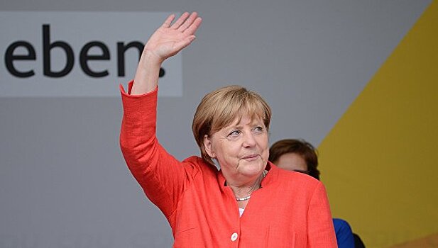 Слова Меркель об ослаблении российских санкций считают пиаром