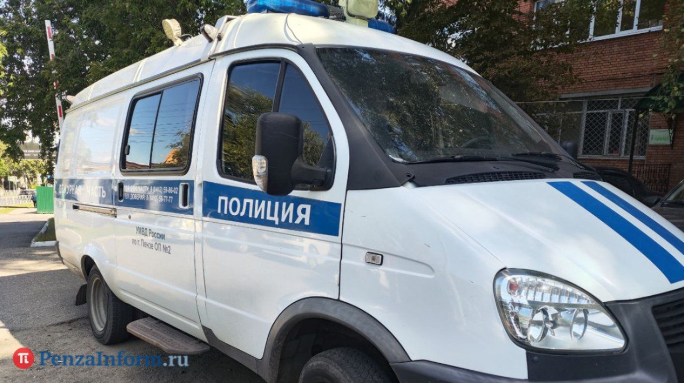 В Пензе дочь напала с ножницами на отца