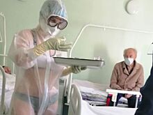 Тульская "медсестра в бикини" стала телеведущей