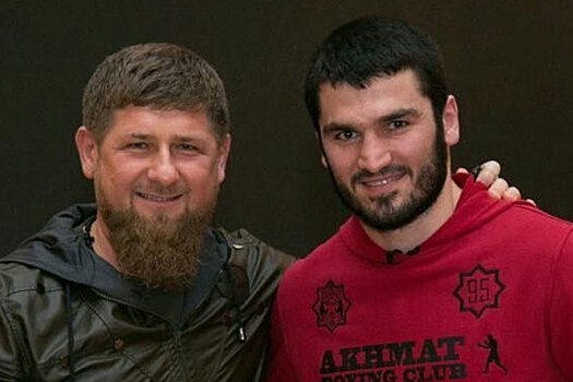 Бетербиев поправил английского журналиста: «Я чеченец, не дагестанец»