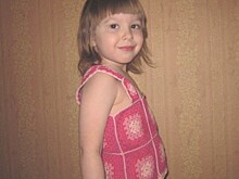 В Южноуральске полиция нашла мать бродившей ночью в одной майке трёхлетней девочки