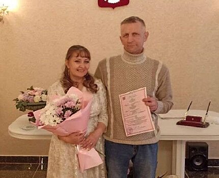 Мать девятерых детей вышла замуж в Саратовской области