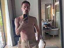 43-летний Дима Билан прошелся топлес перед камерой