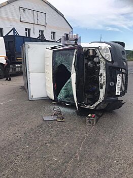 Под Зеленогорском пьяный водитель пытался уехать от экипажа ДПС на «Газели»