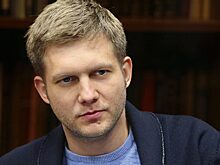 Борис Корчевников не может работать без слухового аппарата