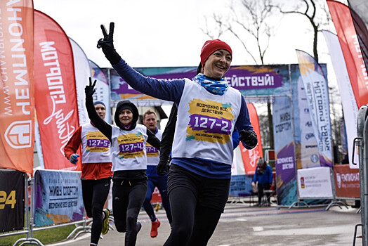 1500 человек вышли на старт гонки с препятствиями “Живу спортом” в Одинцово